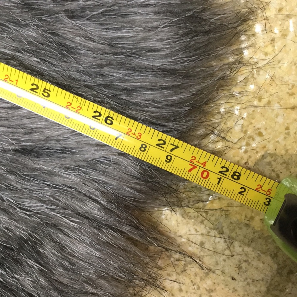 EUC Xhilaration faux fur vest, gray color, women size - Picture 14 of 14